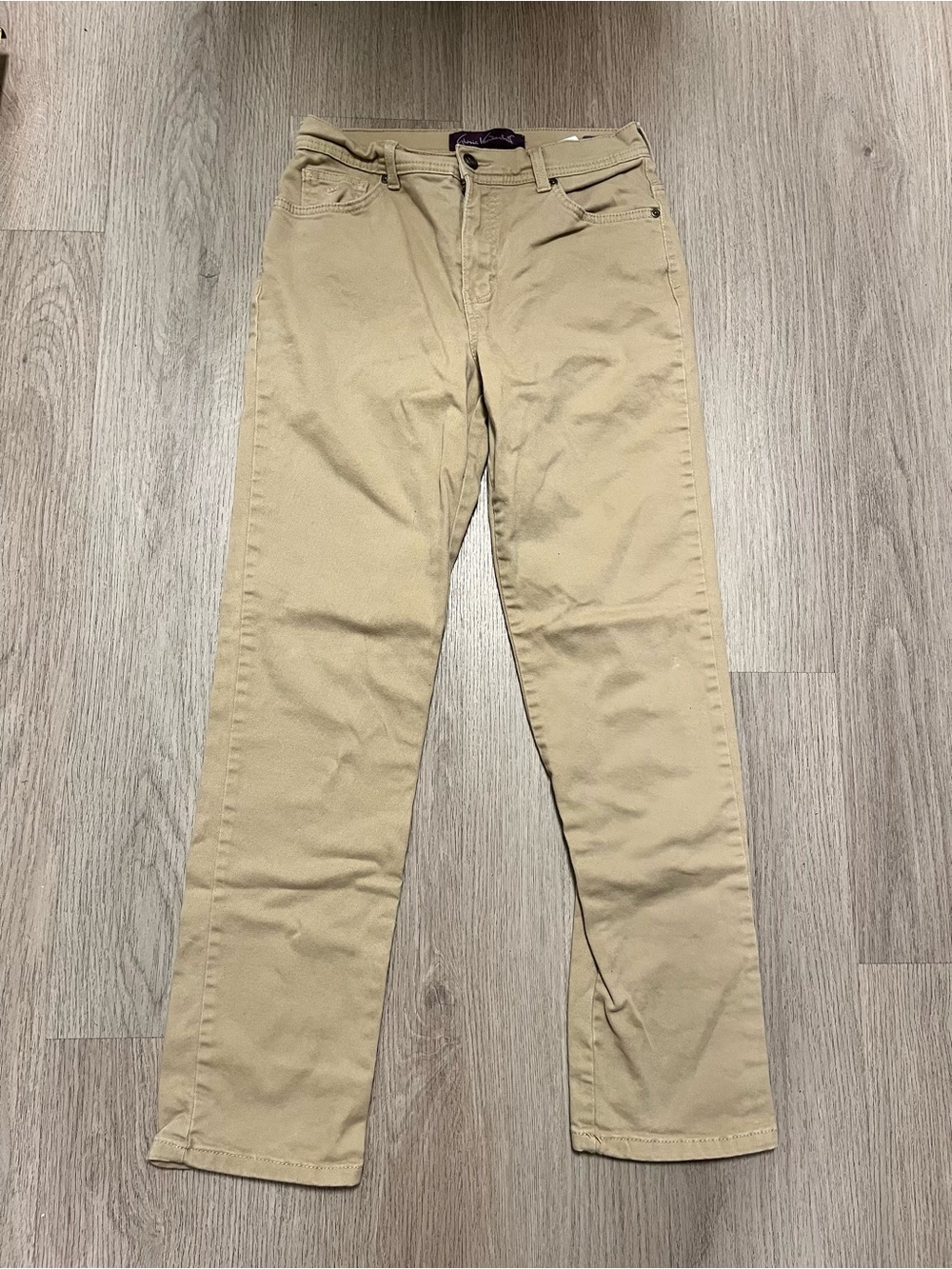 Gloria Vanderbilt Amanda Khaki Pants Size 6